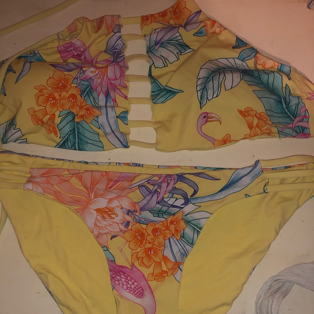 Bathing suit